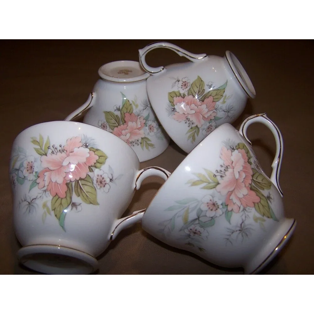 Duchess Fine Bone‎ China Made in England Set of 4 cups
